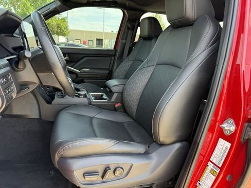Used 2024 Toyota Tacoma Limited AWD/4WD image 28