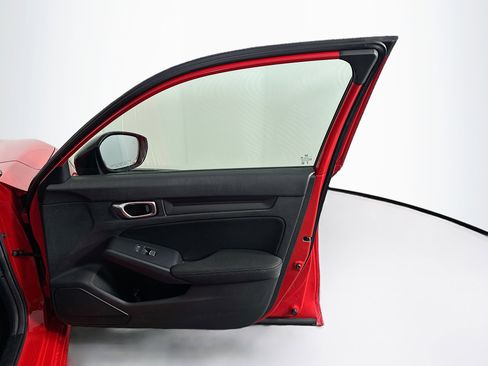 Used 2025 Honda Civic Sport image 31