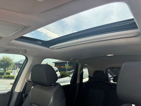 Used 2025 Honda CR-V EX image 16