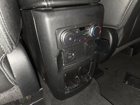 Used 2022 Ford Explorer Limited w/ Limited Technology Package image 54