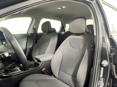 New 2026 Kia K4 FWD image 13