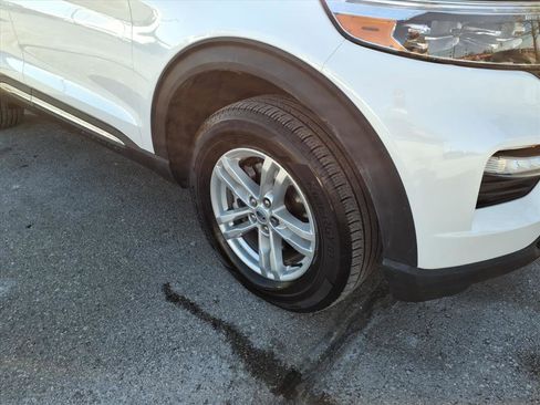 Certified 2023 Ford Explorer XLT w/ Equipment Group 202A image 5