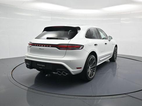 Certified 2026 Porsche Macan AWD/4WD image 30