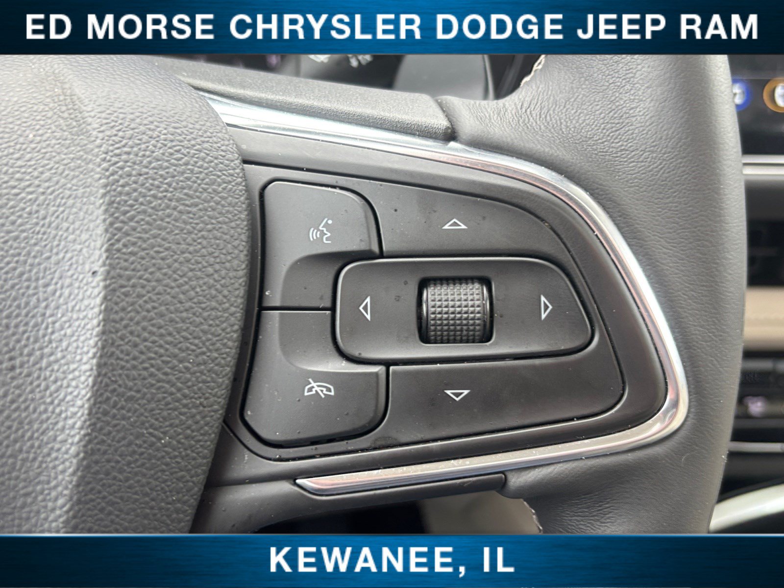 Used 2023 Buick Envision Avenir AWD/4WD image 26