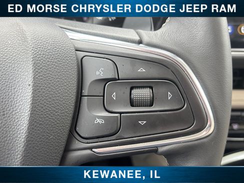 Used 2023 Buick Envision Avenir AWD/4WD image 26