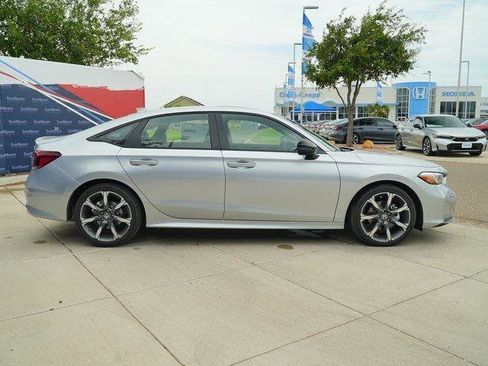 Used 2025 Honda Civic Sport Touring image 4