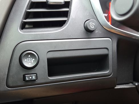 Used 2017 Chevrolet Corvette Stingray Coupe w/ 1LT image 24