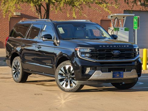 New 2025 Ford Expedition Max Platinum w/ Platinum Ultimate Package image 2
