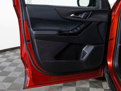 Used 2025 Chevrolet Equinox LT image 31