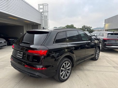 Used 2023 Audi Q7 2.0T Premium Plus w/ Premium Plus Package AWD/4WD image 6