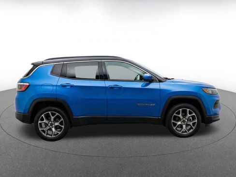 Used 2025 Jeep Compass Limited AWD/4WD image 10