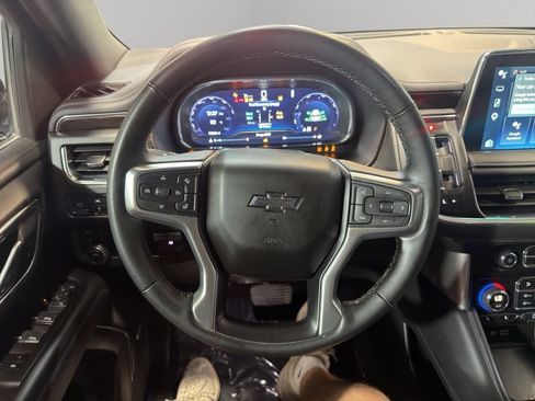 Used 2024 Chevrolet Suburban Z71 w/ Luxury Package AWD/4WD image 10