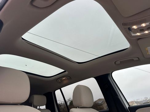 Certified 2021 Mercedes-Benz GLB 250 4MATIC image 17