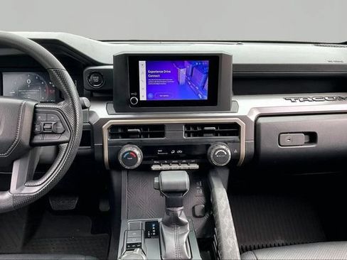 Used 2024 Toyota Tacoma SR5 AWD/4WD image 9