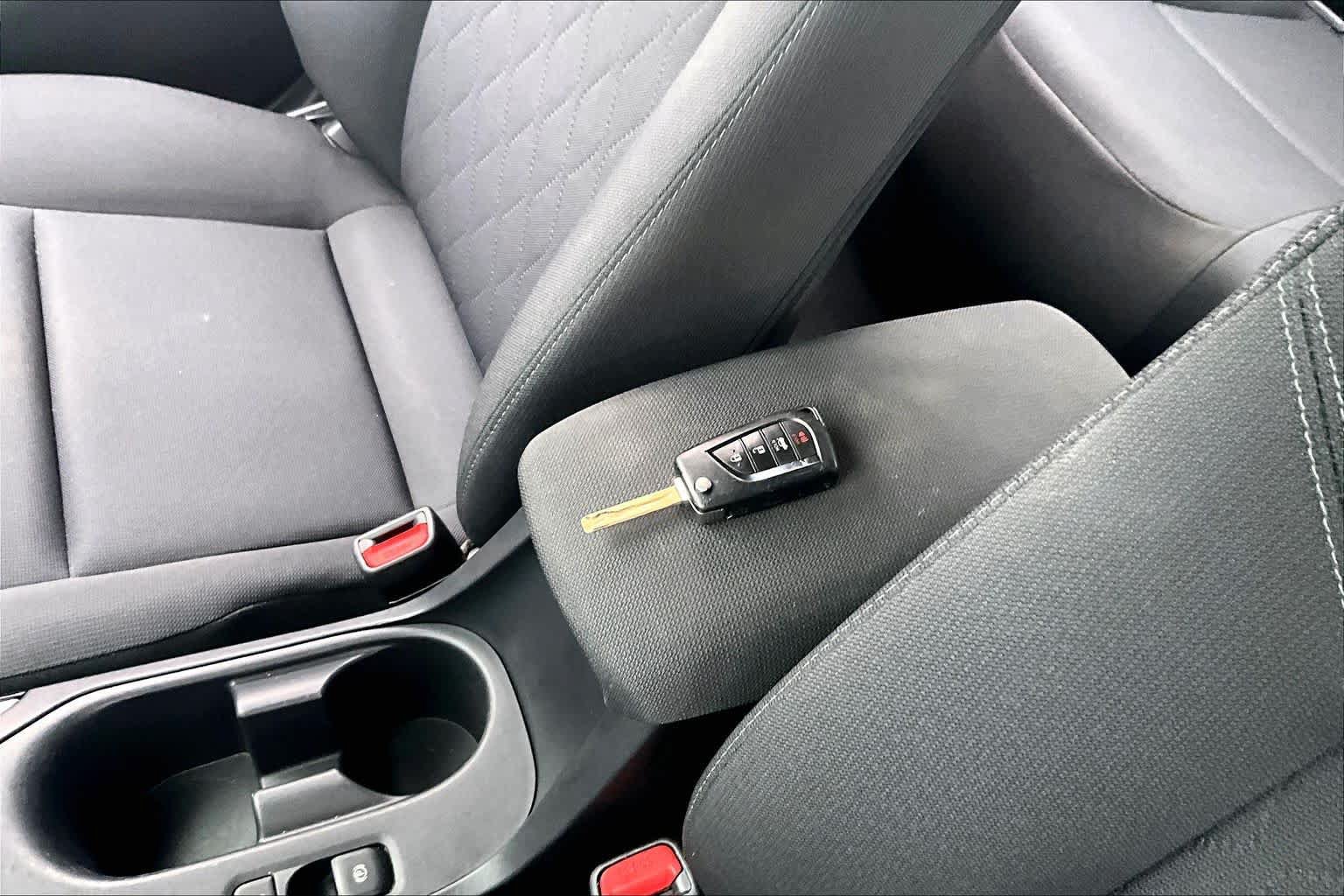 Used 2024 Toyota Corolla LE FWD image 14