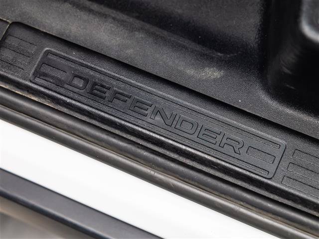 Used 2023 Land Rover Defender 110 S AWD/4WD image 27