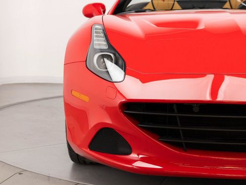 Certified 2017 Ferrari California T RWD image 28