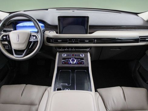 Used 2020 Lincoln Aviator Reserve w/ Equipment Group 202A AWD/4WD image 19