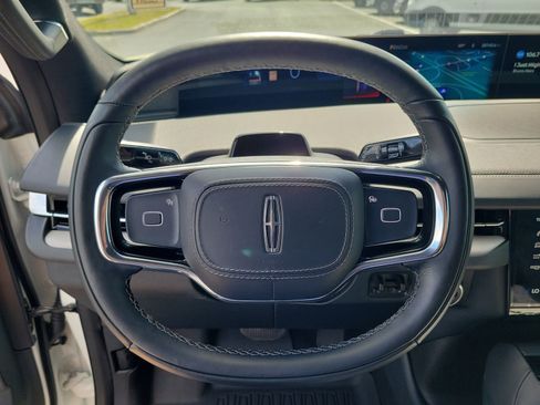 Used 2025 Lincoln Navigator Reserve w/ Jet Appearance Package AWD/4WD image 21