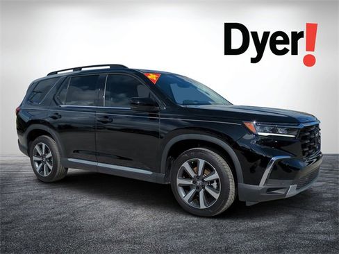 Used 2024 Honda Pilot Touring image 1