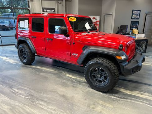 Used 2019 Jeep Wrangler Unlimited Sport AWD/4WD image 24