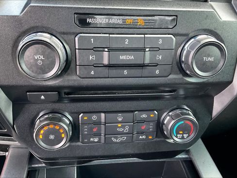 Used 2018 Ford F150 XLT w/ Equipment Group 302A Luxury RWD image 34