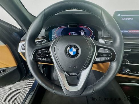 Used 2023 BMW 530i xDrive w/ Premium Package image 11