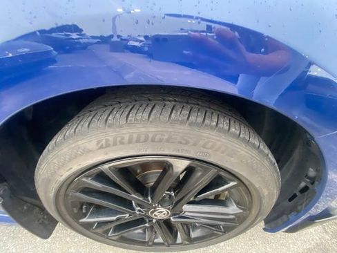 Used 2025 Toyota Camry SE FWD image 12