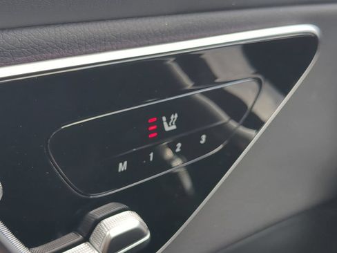Used 2024 Mercedes-Benz GLC 300 image 11