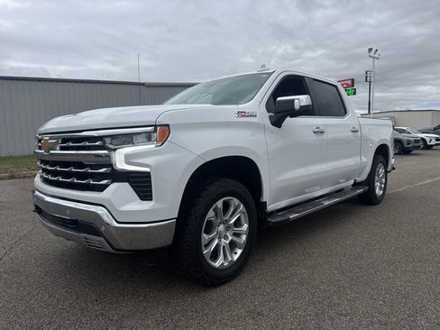 Used 2023 Chevrolet Silverado 1500 LTZ image 2