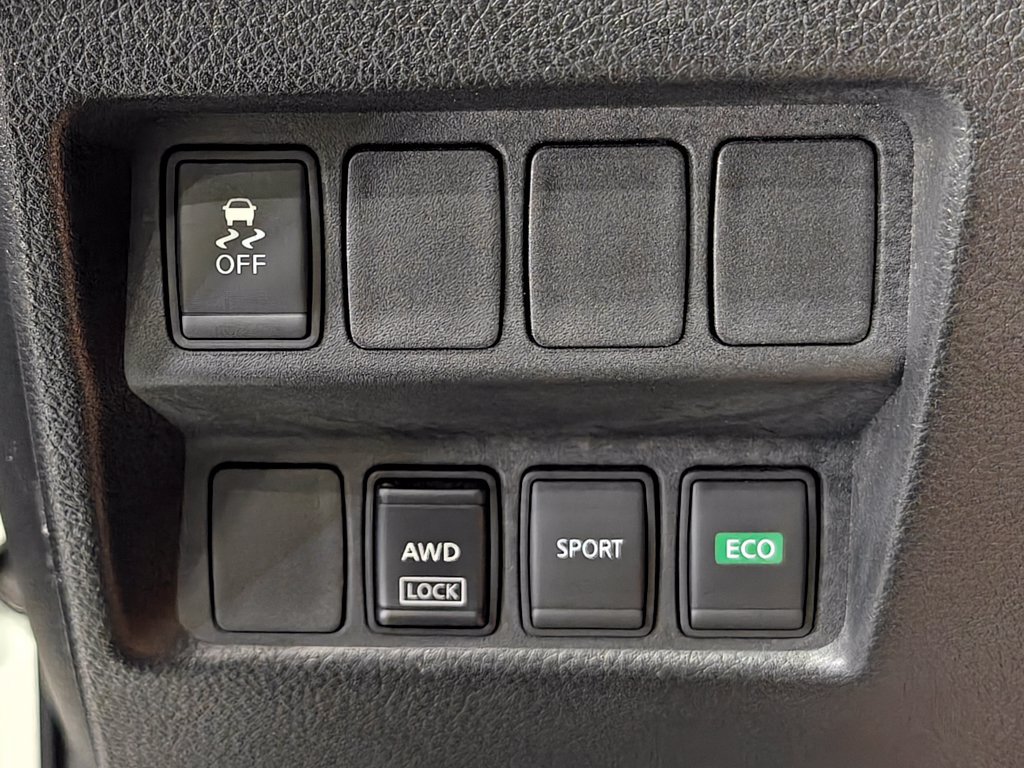 Used 2017 Nissan Rogue S AWD/4WD image 10