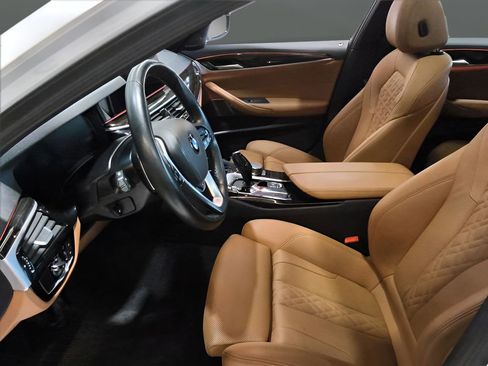 Used 2023 BMW 530i xDrive w/ Premium Package AWD/4WD image 13