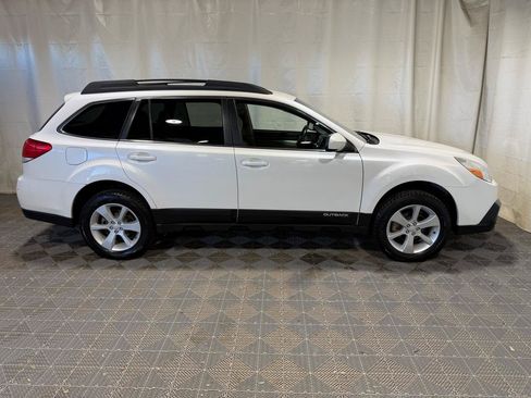Used 2013 Subaru Outback 2.5i Premium w/ All-Weather Pkg AWD/4WD image 9