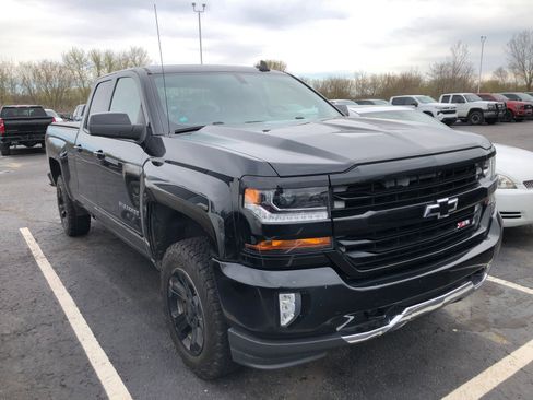 Used 2017 Chevrolet Silverado 1500 LT w/ All Star Edition AWD/4WD image 3