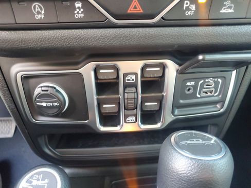 New 2026 Jeep Gladiator Sport image 22