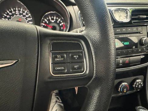 Used 2013 Chrysler 200 LX FWD image 33