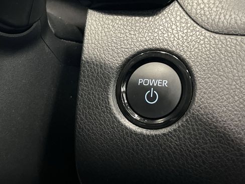 Used 2025 Toyota Camry LE image 29