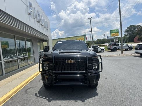 Used 2024 Chevrolet Silverado 2500 Custom w/ Custom Value Package AWD/4WD image 3
