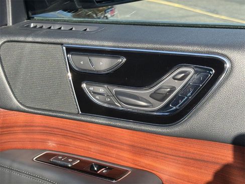 Used 2023 Lincoln Navigator L Reserve image 34