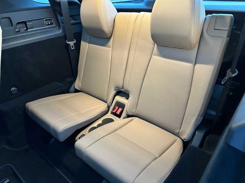 Used 2024 Mercedes-Benz GLE 450 4MATIC image 16