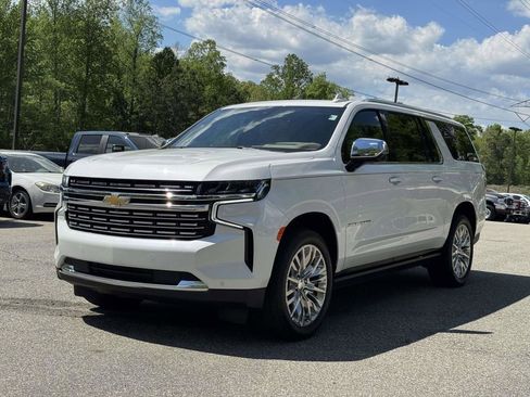 Used 2023 Chevrolet Suburban Premier w/ Premium Package 2 AWD/4WD image 26