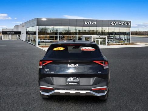 Certified 2023 Kia Sportage LX AWD/4WD image 4