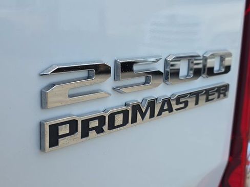 Used 2025 RAM ProMaster 2500 w/ Convenience Group FWD image 10