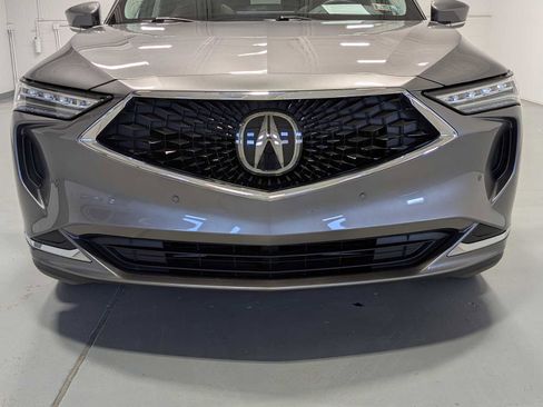 Used 2023 Acura MDX SH-AWD w/ Technology Package image 2