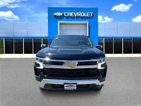 Used 2024 Chevrolet Silverado 1500 LT RWD image 8