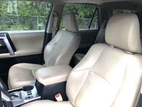 Used 2016 Toyota 4Runner Limited AWD/4WD image 18