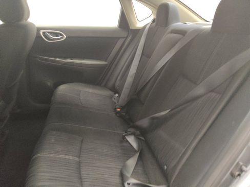 Used 2016 Nissan Sentra SV FWD image 18