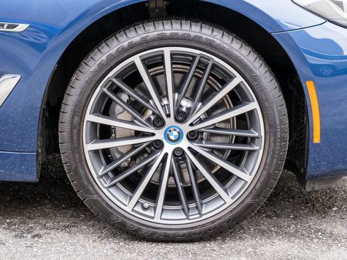 Used 2023 BMW 530e xDrive w/ Premium Package AWD/4WD image 35
