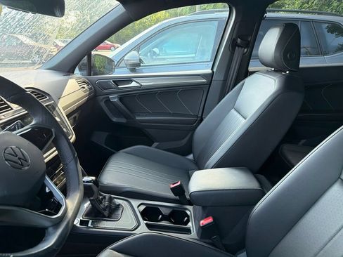 Used 2024 Volkswagen Tiguan SE R-Line FWD image 7