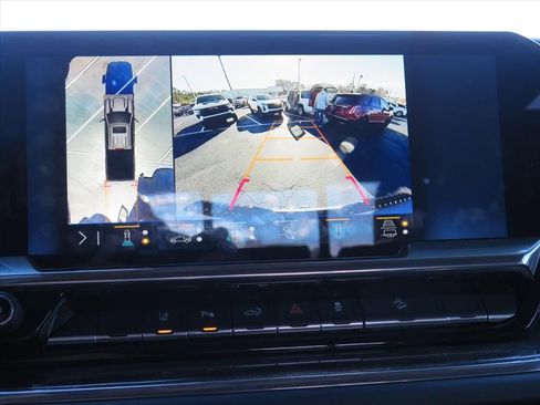 Used 2025 Chevrolet Silverado 2500 LTZ w/ LTZ Plus Package image 18